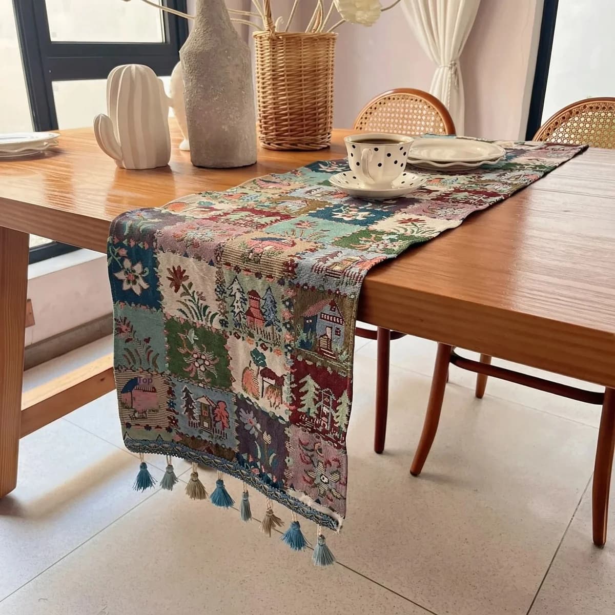 Camino de Mesa Estilo Country Francés, Mezcla de Algodón y Lino con Estampado Floral
