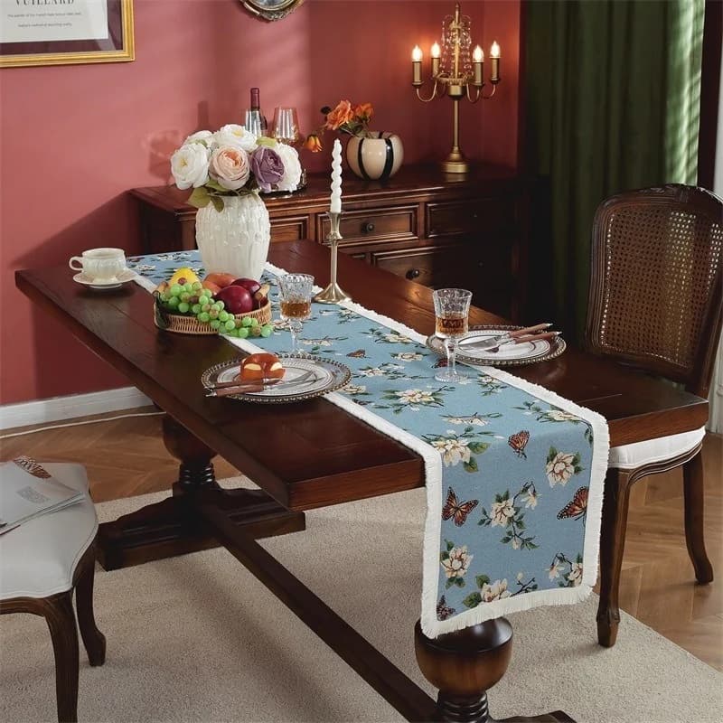 Camino de mesa estilo country americano floral en algodón y lino con borlas